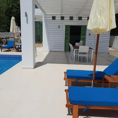 Luxury Mytikas גנאדי